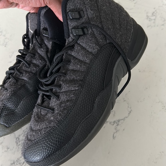 Jordan sneakers 7y - Picture 3 of 5